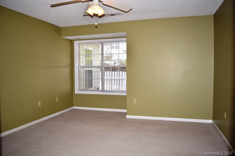 Manor Lake - Residential