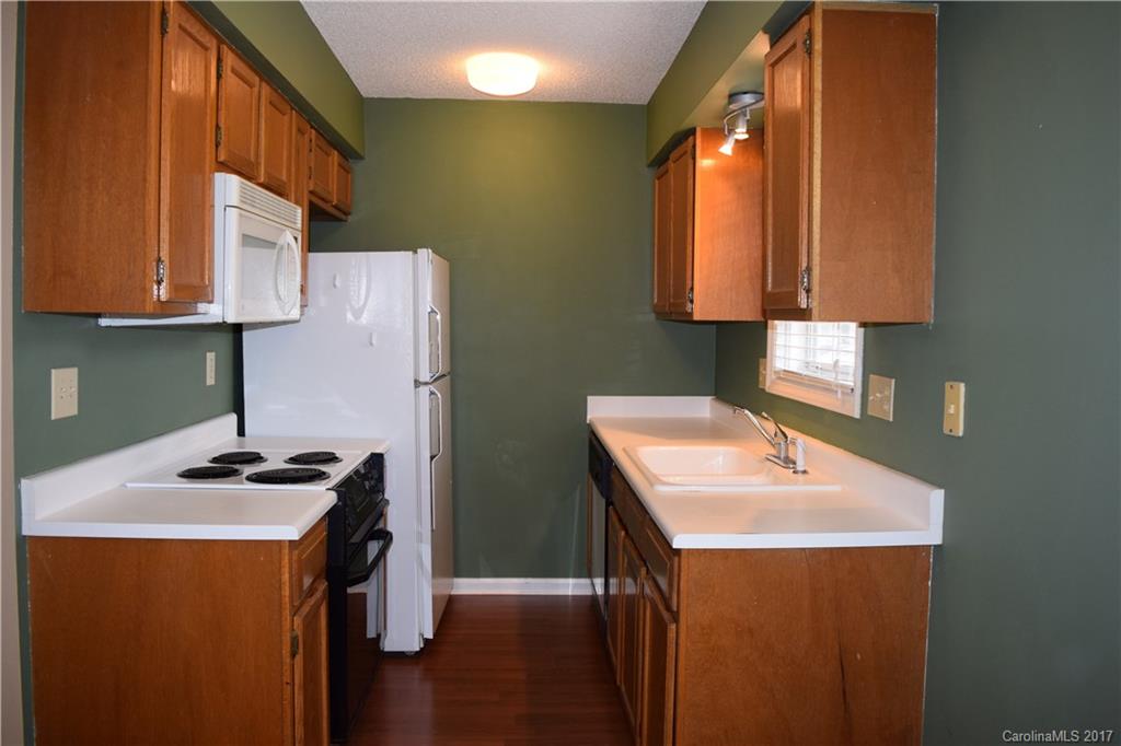 Manor Lake - Residential