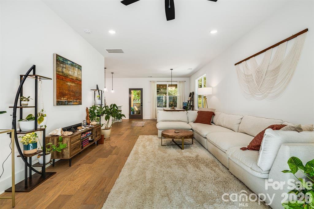 108 Glendale Avenue