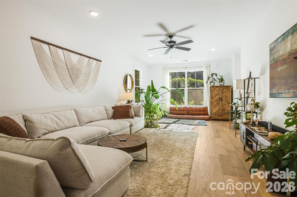 108 Glendale Avenue