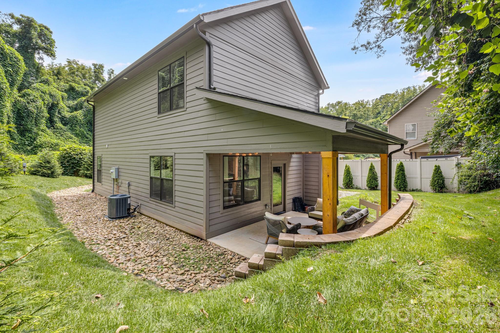 108 Glendale Avenue