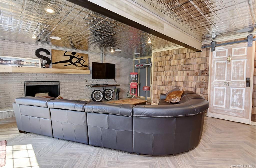 Lansdowne - Residential