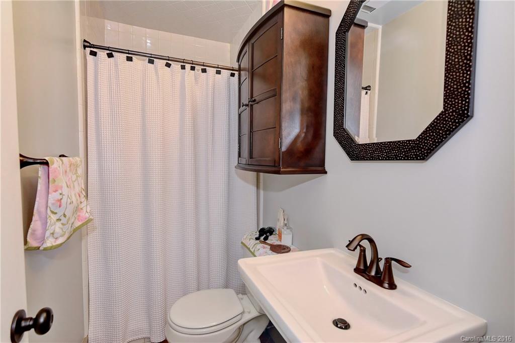 Lansdowne - Residential