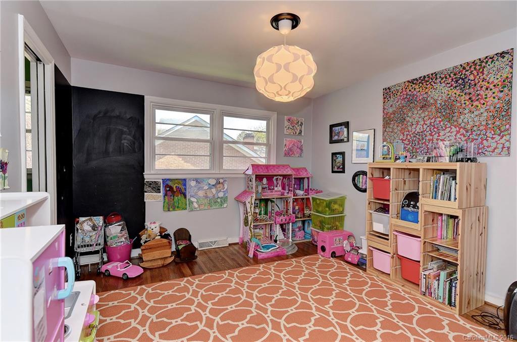 Lansdowne - Residential