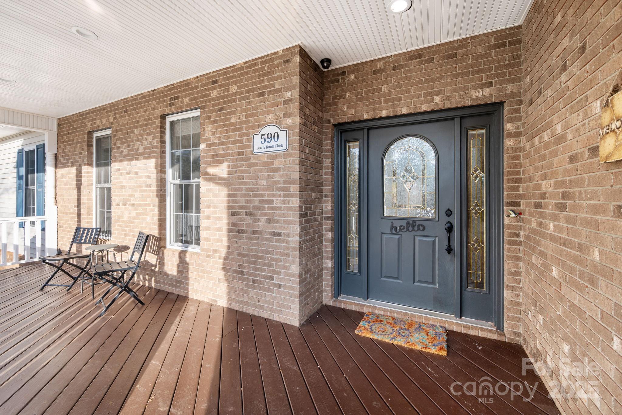 590 Brook Knoll Circle