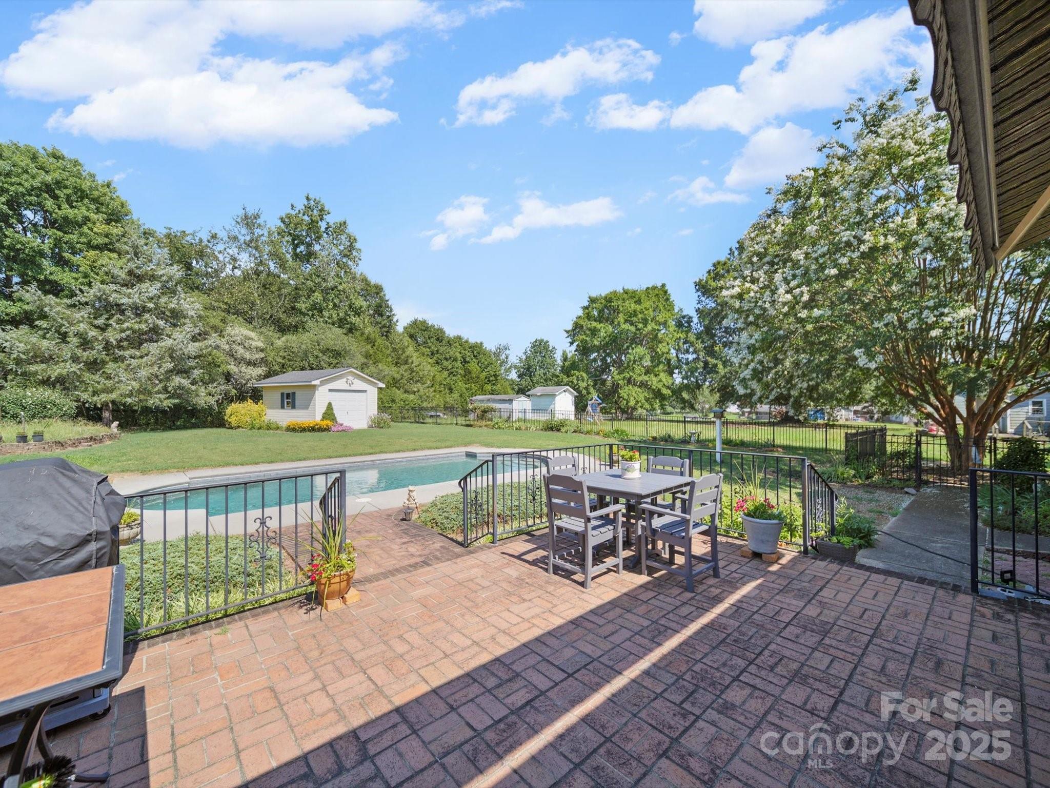2621 Foxworth Drive