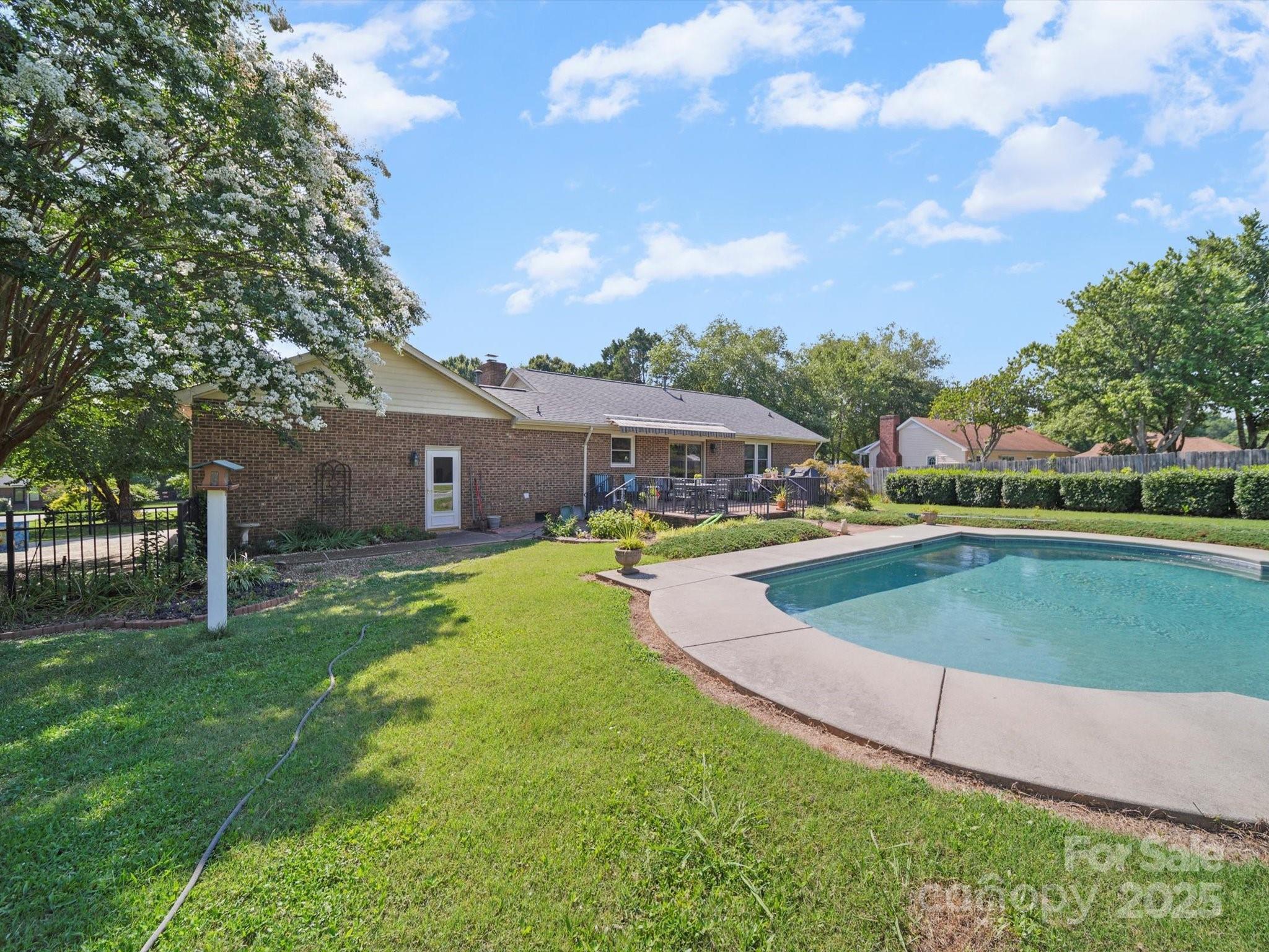 2621 Foxworth Drive