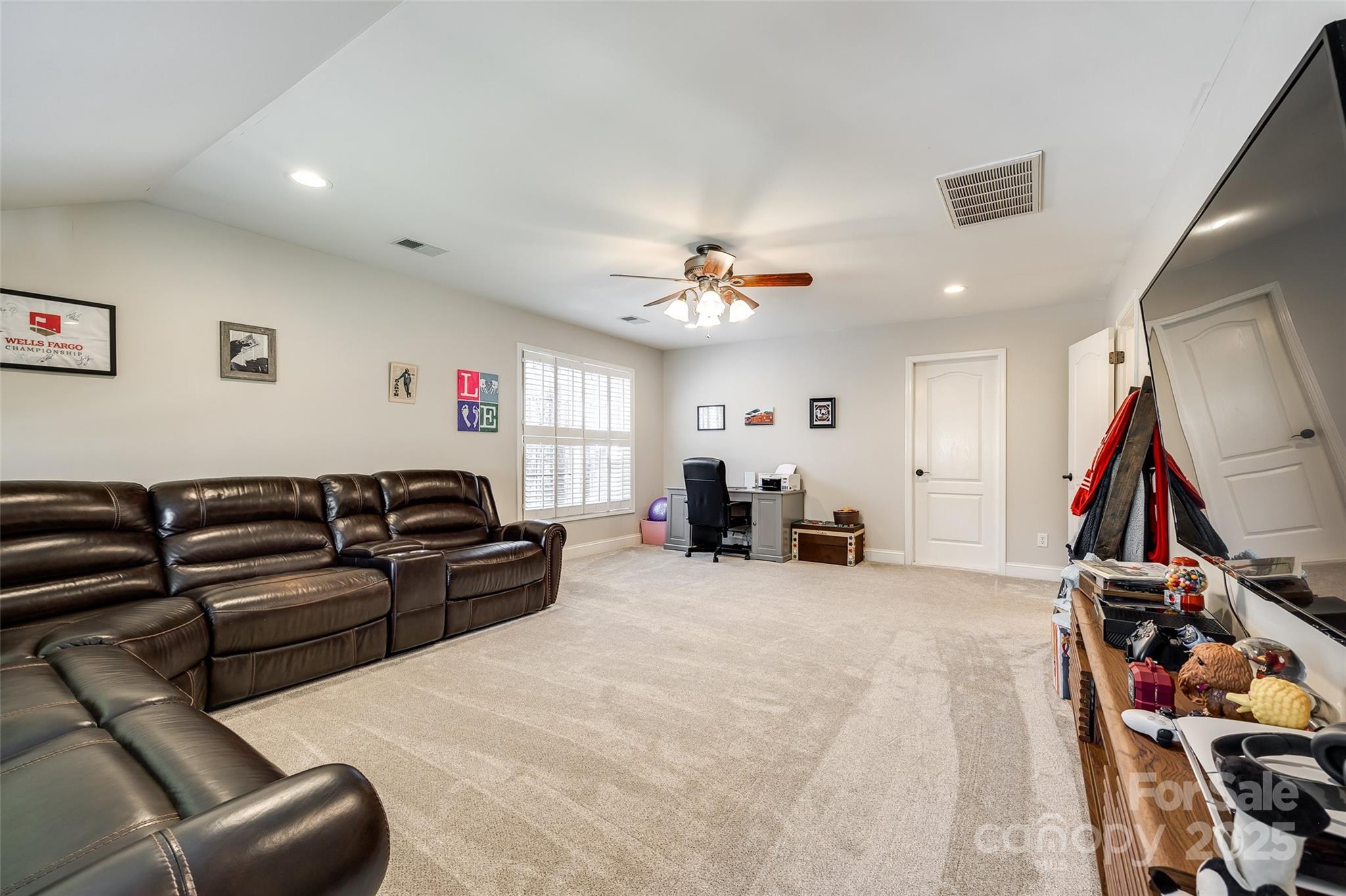 Vanderlakes - Residential