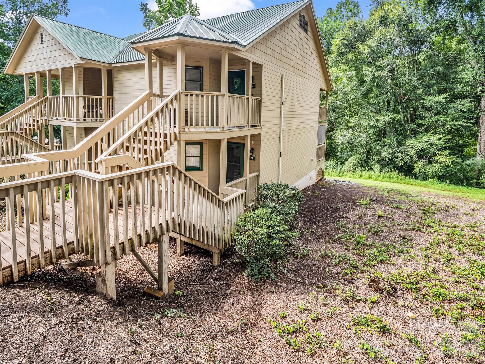 160 Whitney Boulevard 21