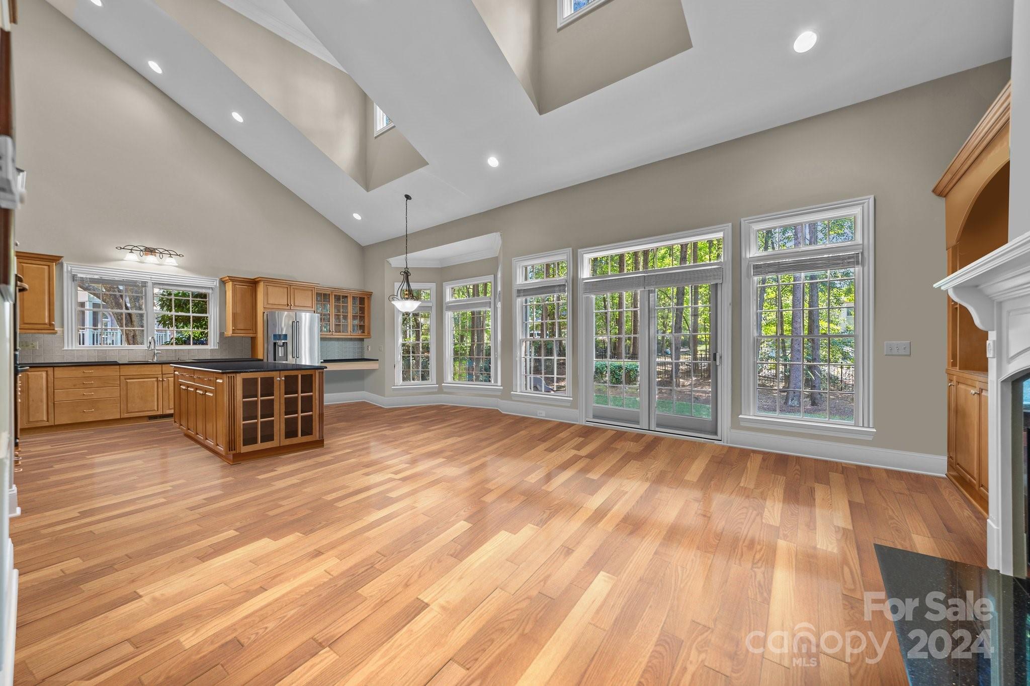 The Peninsula - Residential