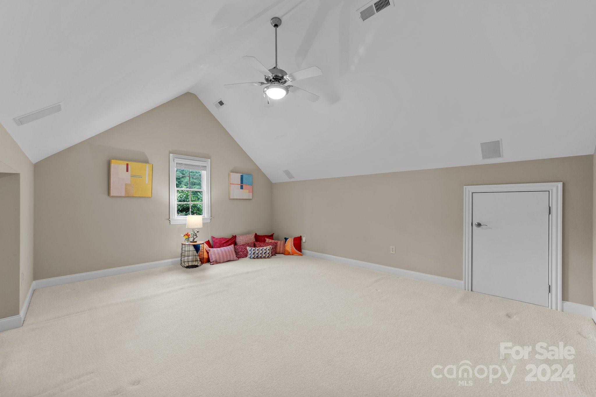 The Peninsula - Residential