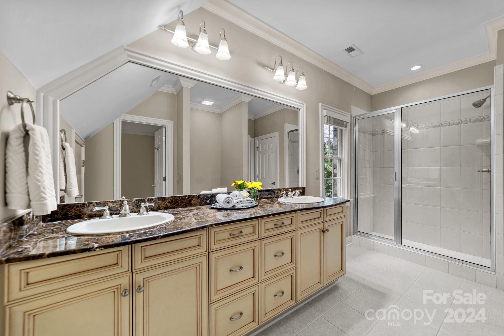 The Peninsula - Residential