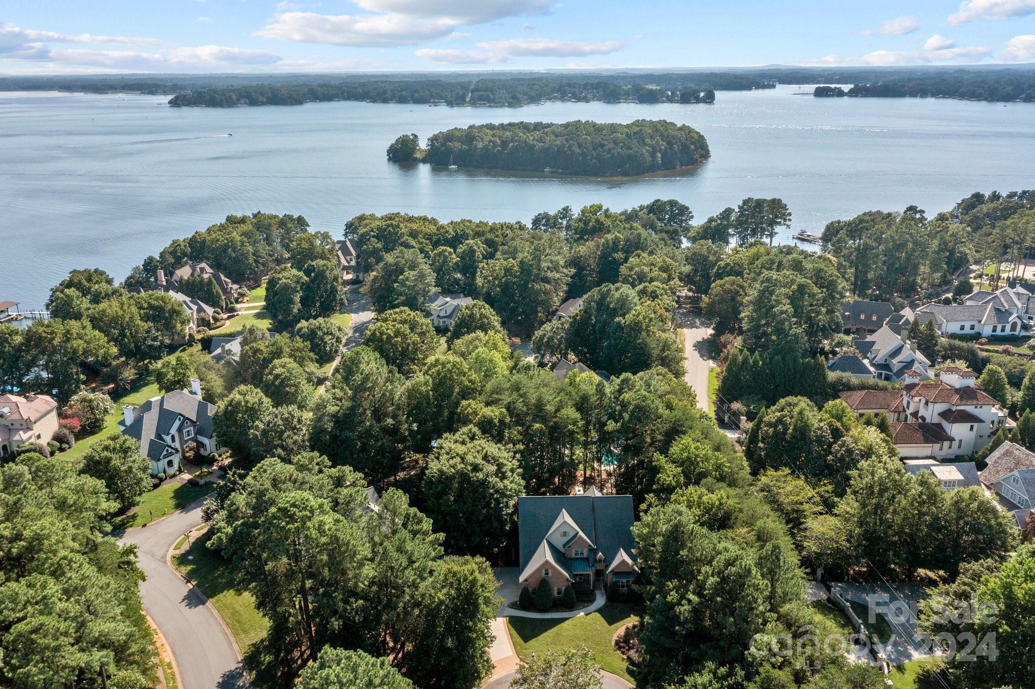 The Peninsula - Residential