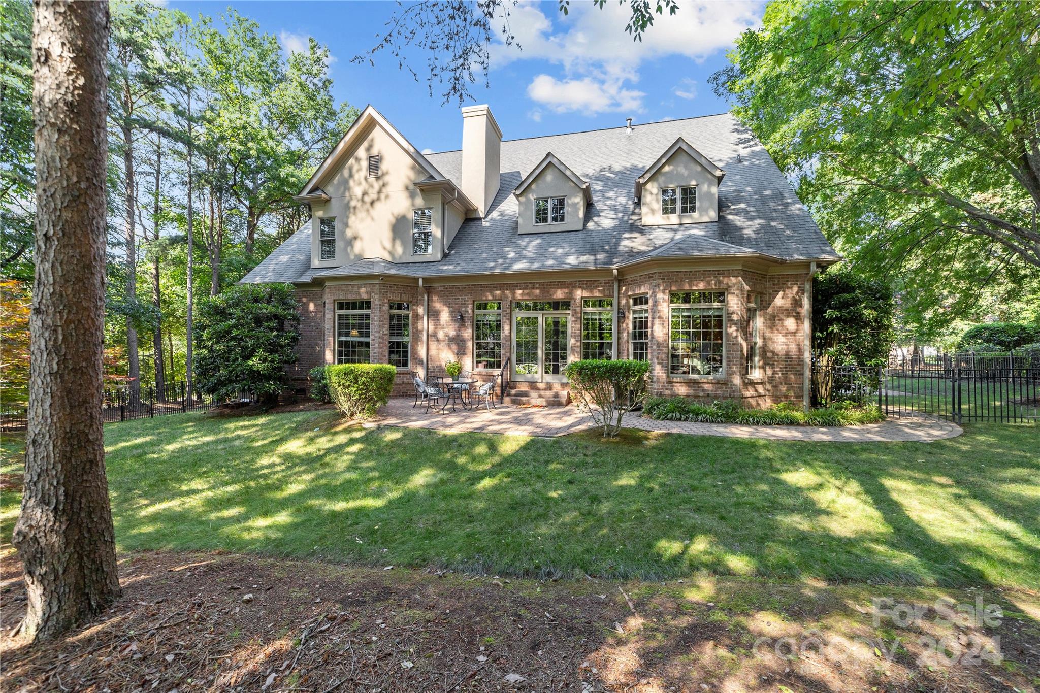 The Peninsula - Residential