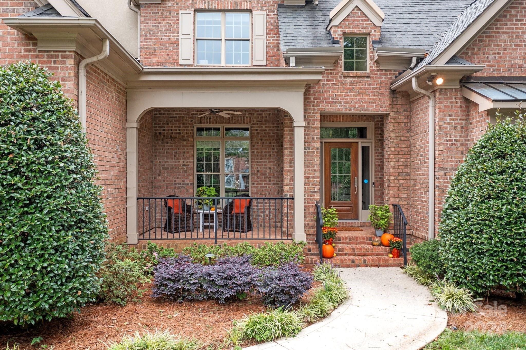 The Peninsula - Residential