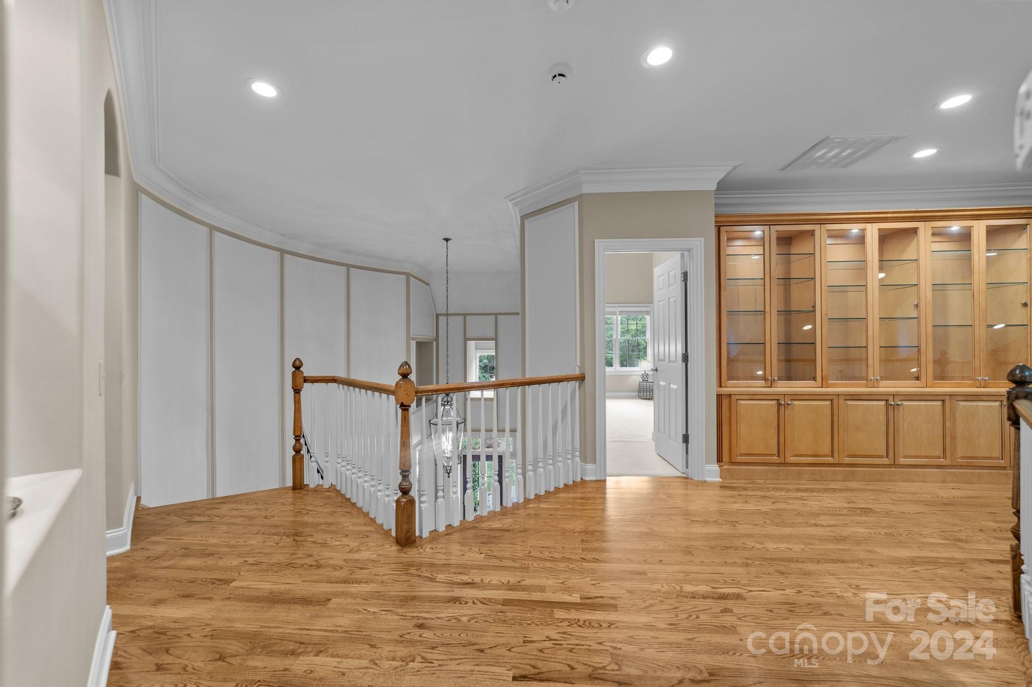 The Peninsula - Residential