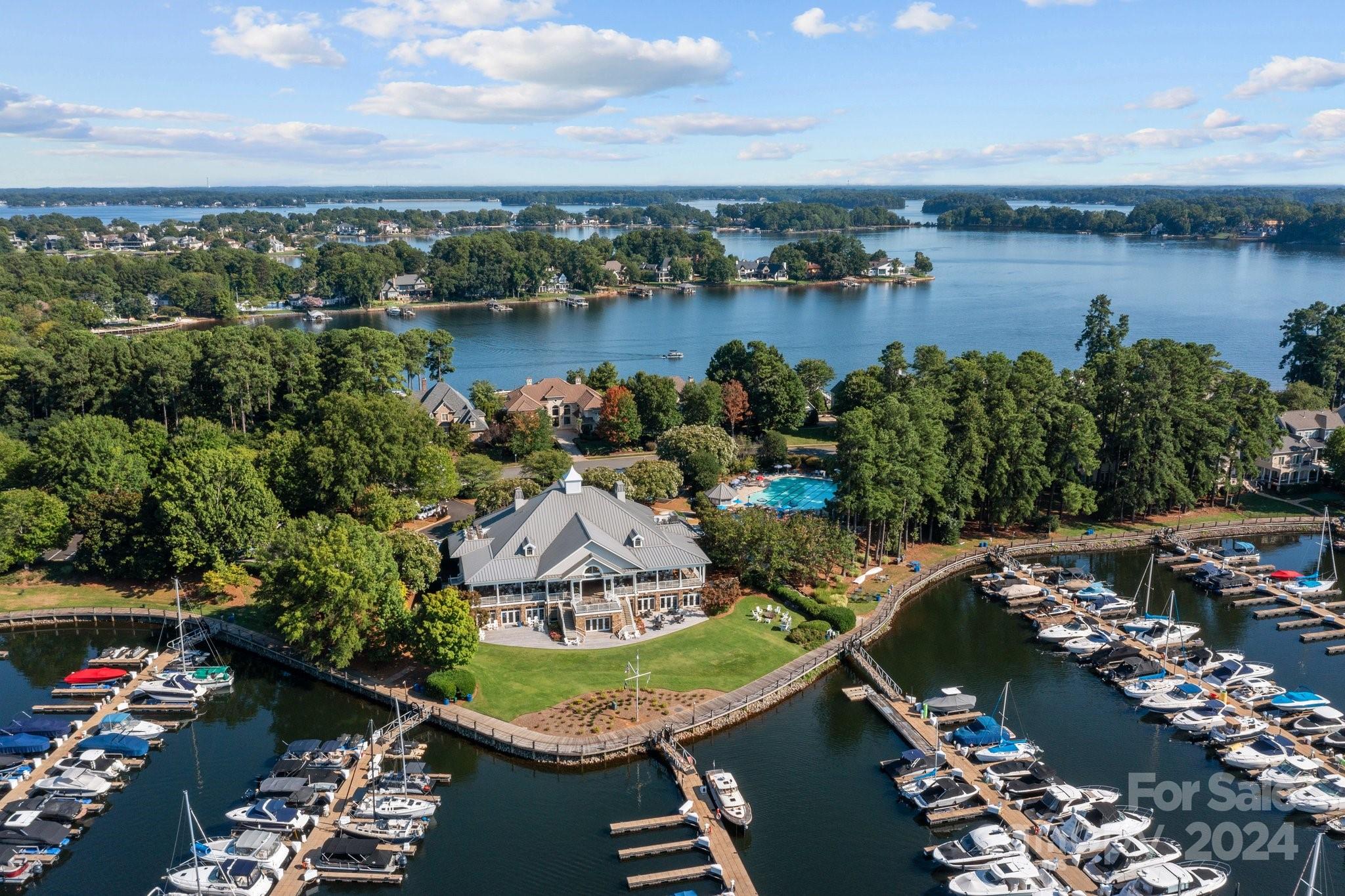 The Peninsula - Residential