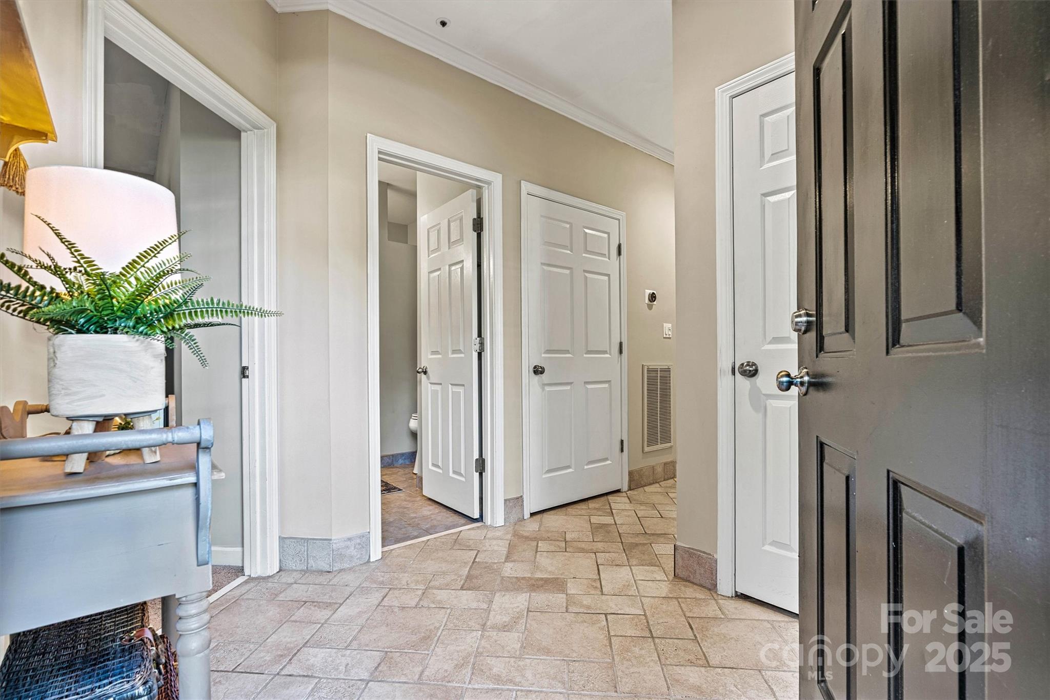 1007 Southwest Drive