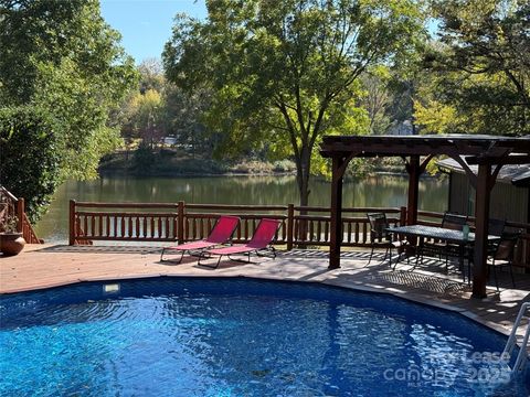 Photo of 1011 Lake Shore Drive, Belmont, NC 28012 (MLS # 4315490)