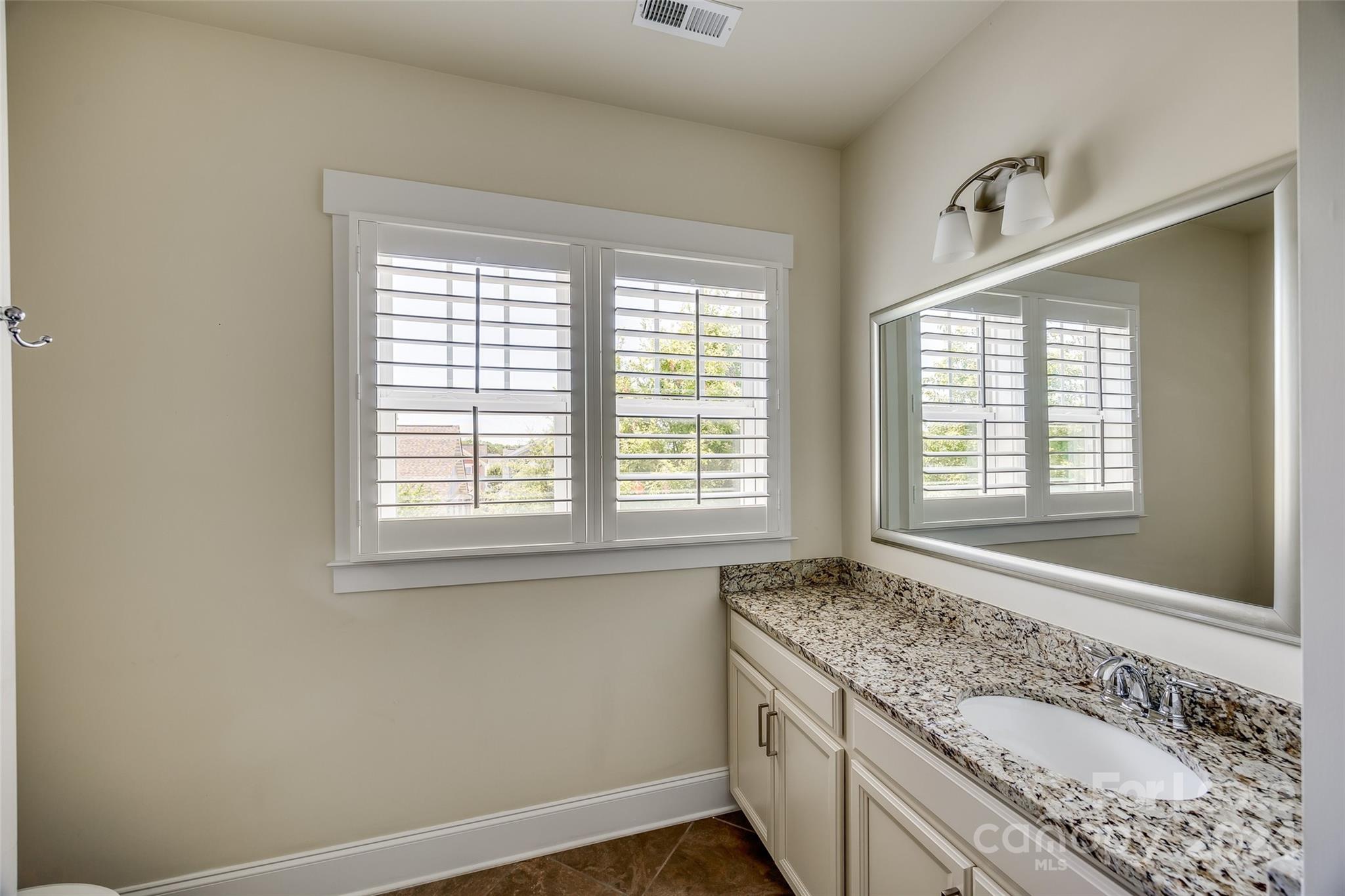 Riverwalk - Residential Lease