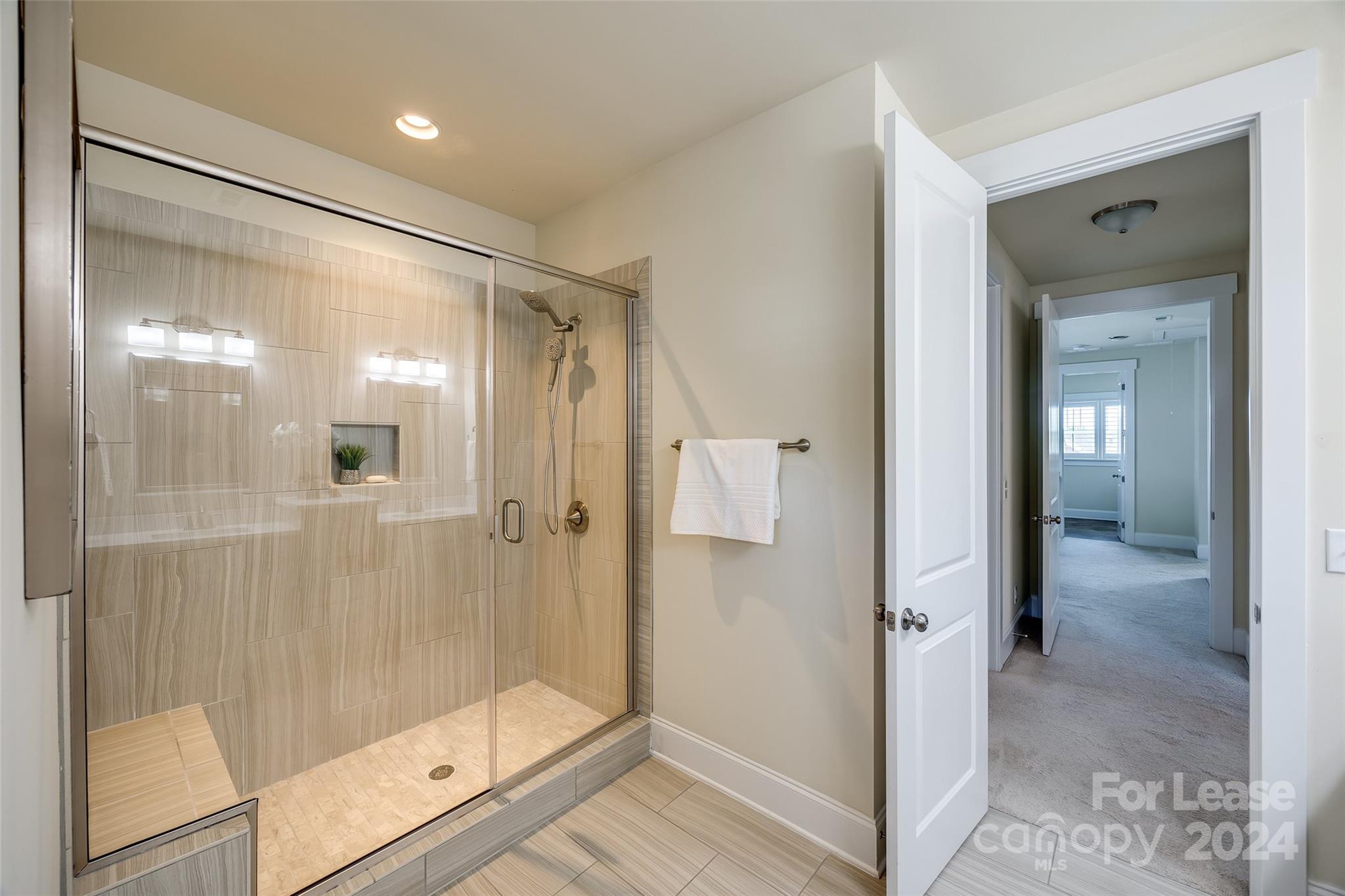 Riverwalk - Residential Lease