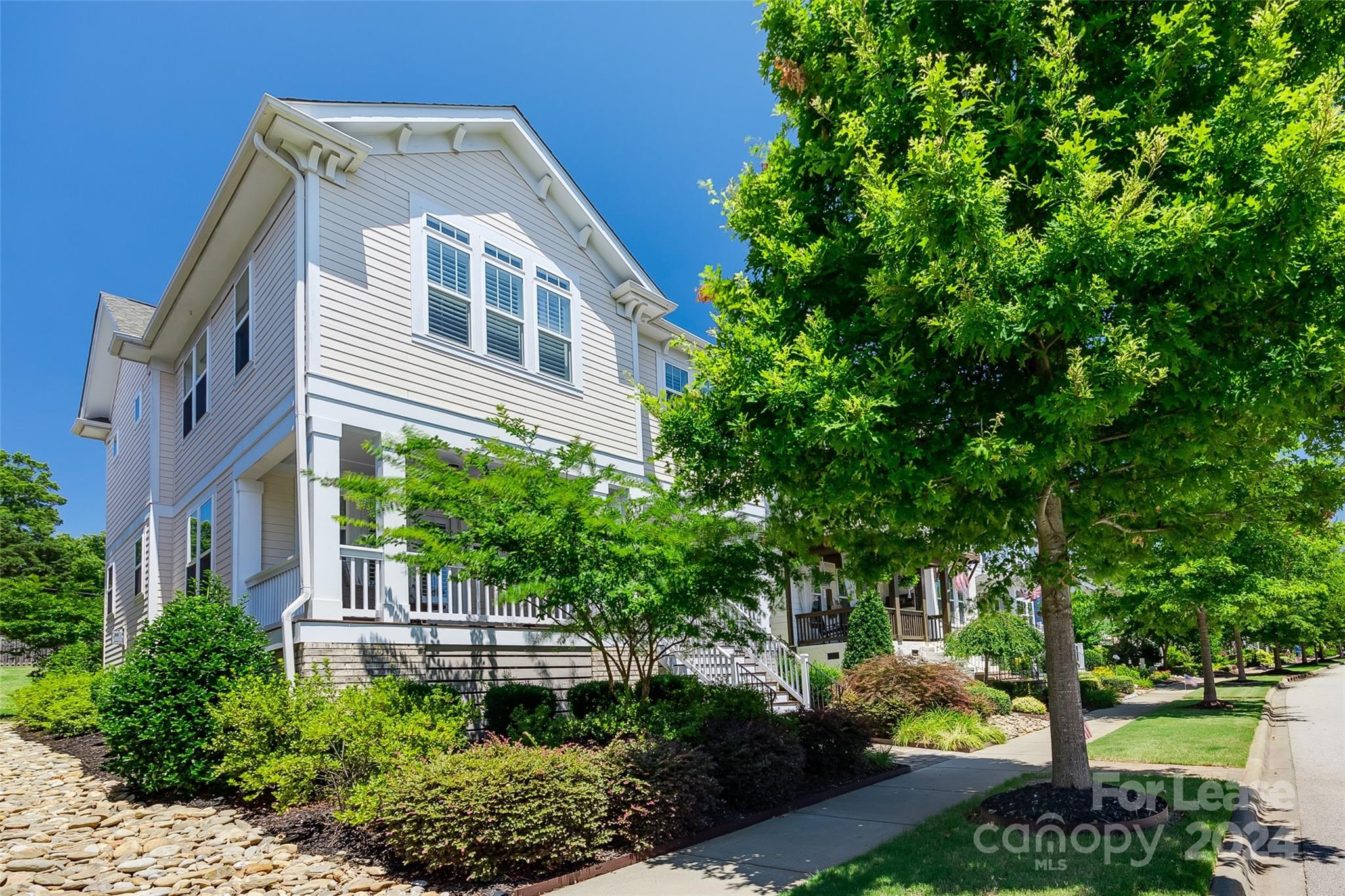 Riverwalk - Residential Lease