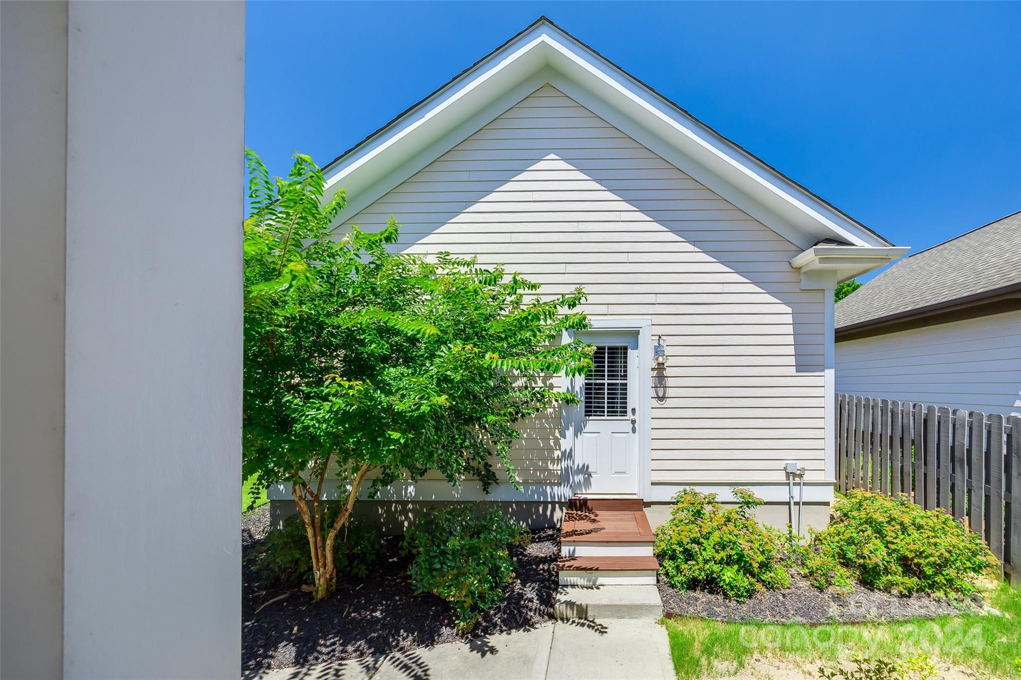 Riverwalk - Residential Lease