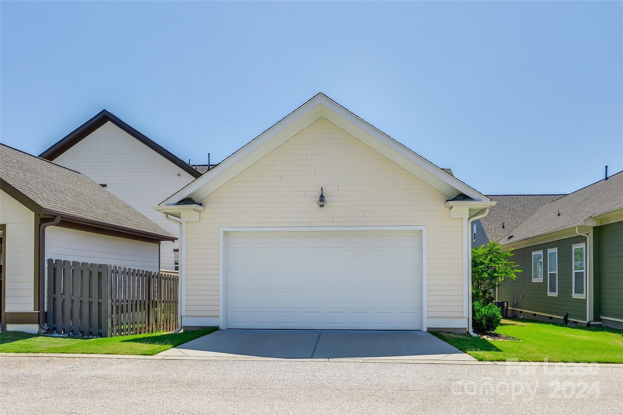 Riverwalk - Residential Lease