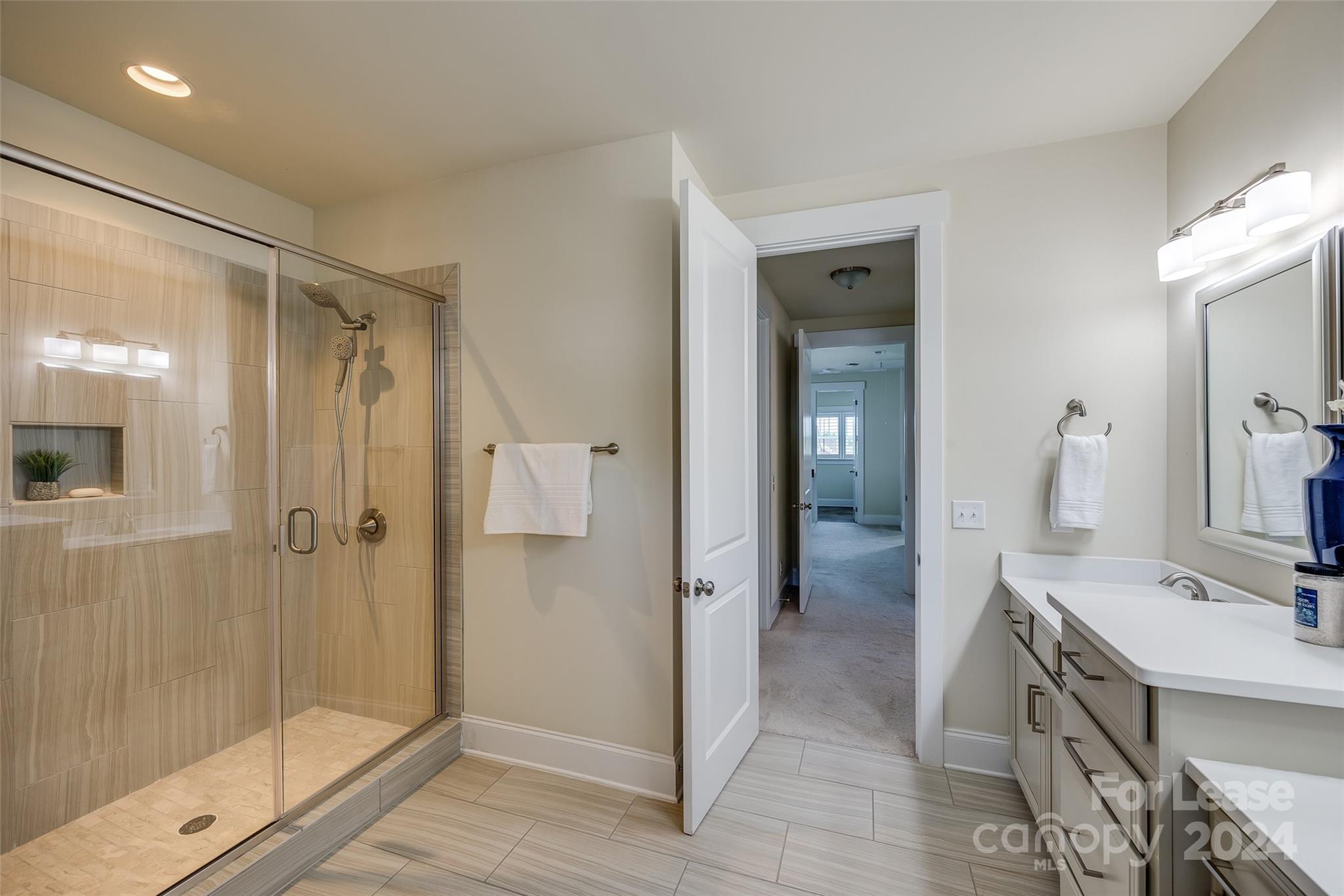 Riverwalk - Residential Lease