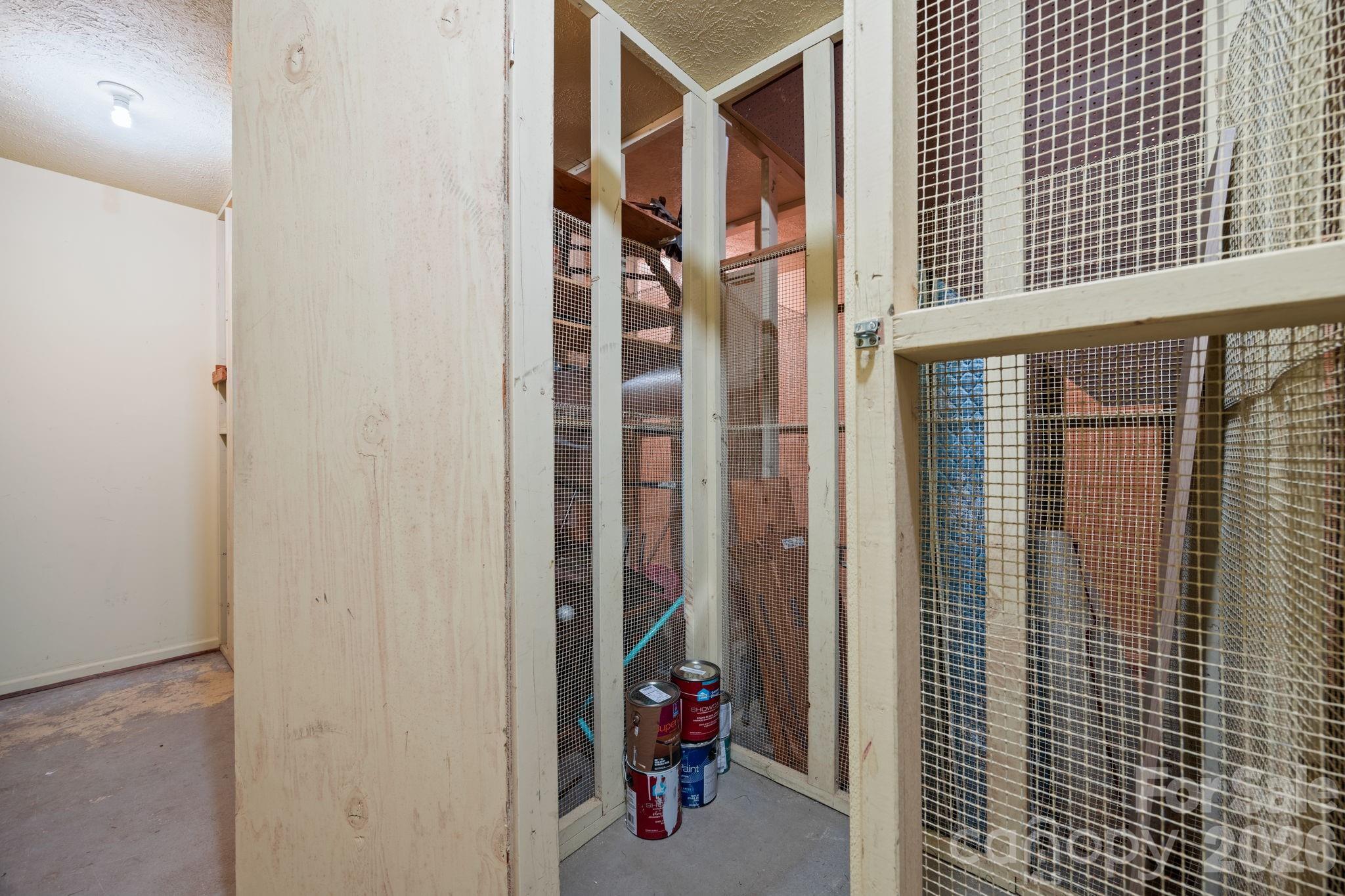 Holly Crest - Residential