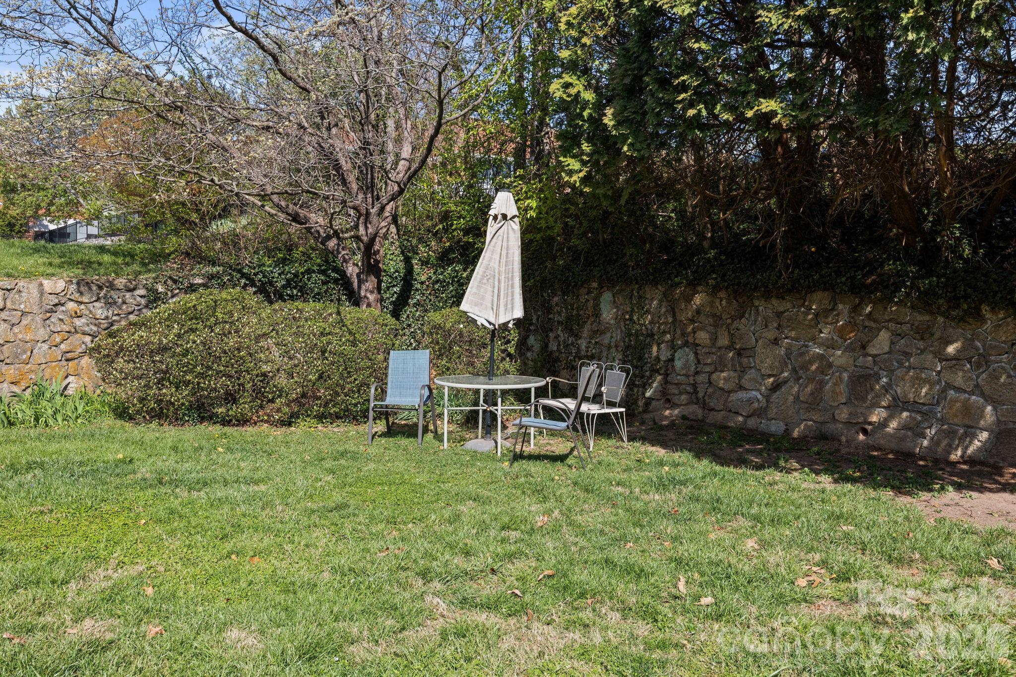 Holly Crest - Residential