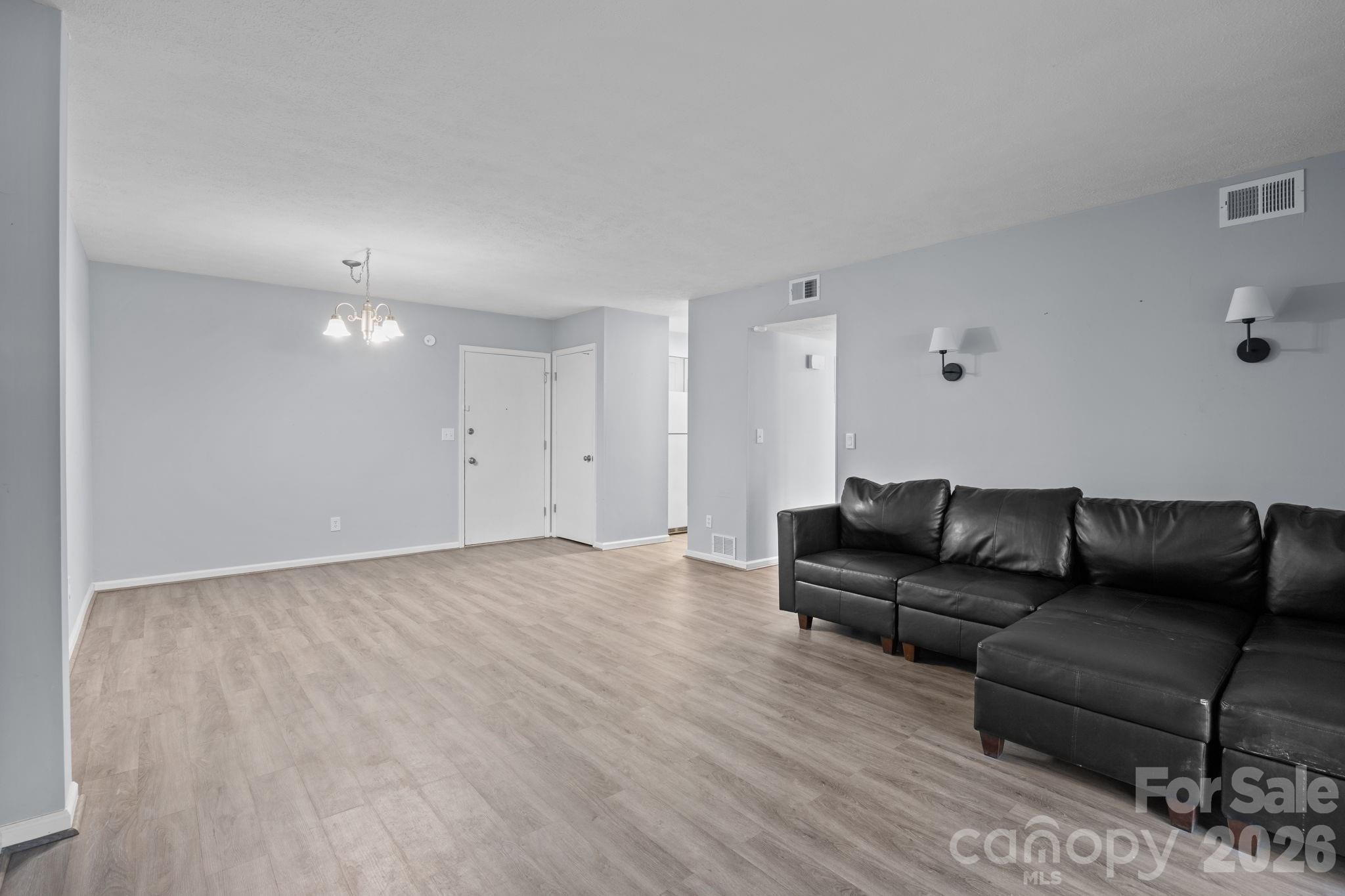 Holly Crest - Residential