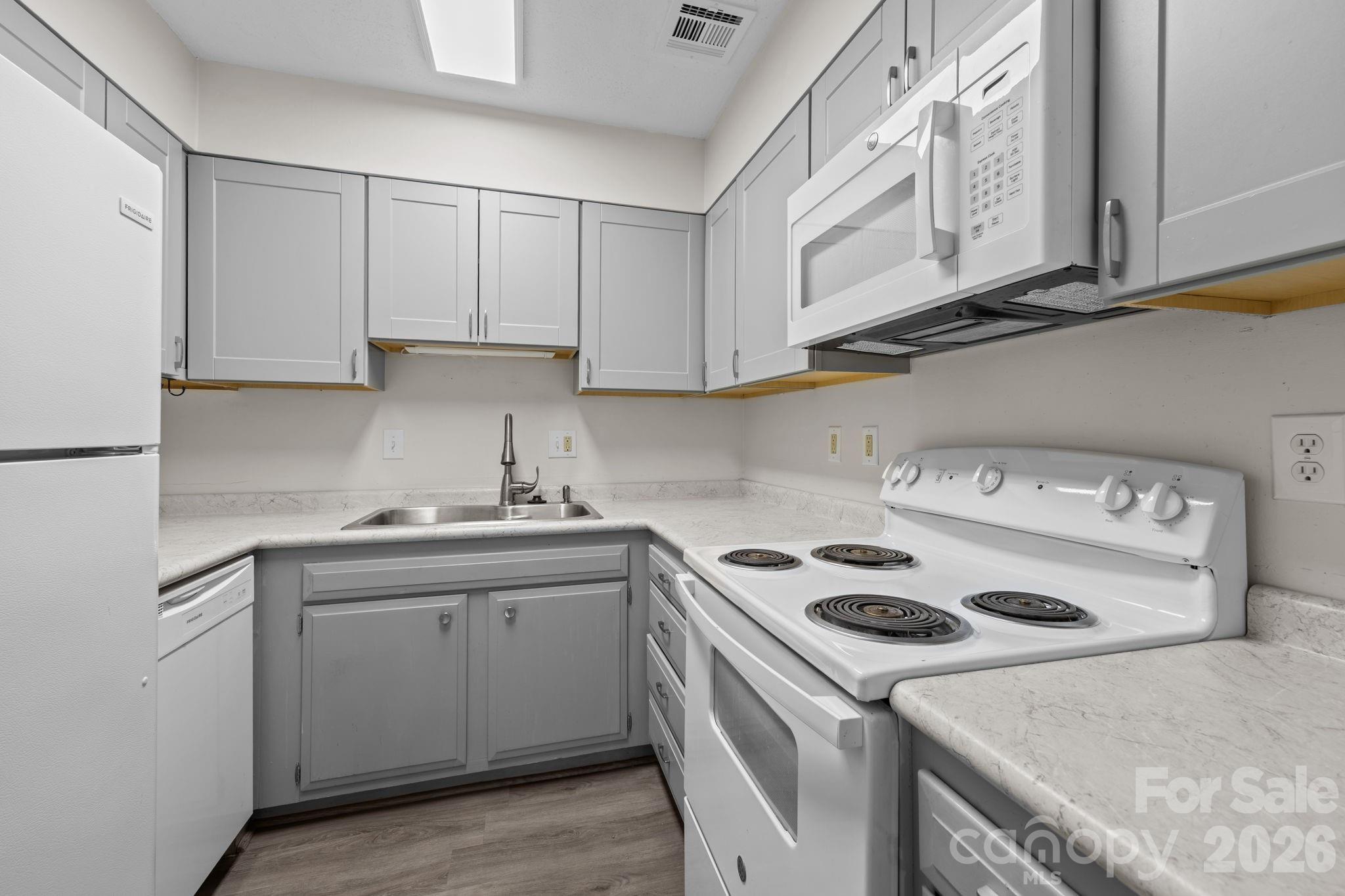 Holly Crest - Residential