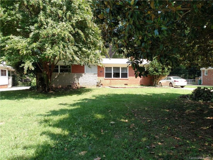 Wonderful brick ranch, nestled on nice level fenced lot.  3 bedroom, 1 1/2 baths with hardwood floors. Large kitchen with eat-in breakfast space, updated full bath and updated kitchen cabinets.  Minutes from uptown!  Home is available for lease purchase upon owner's approval.