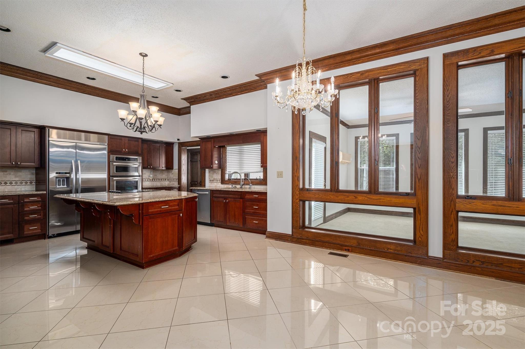 Country Club Gardens - Residential