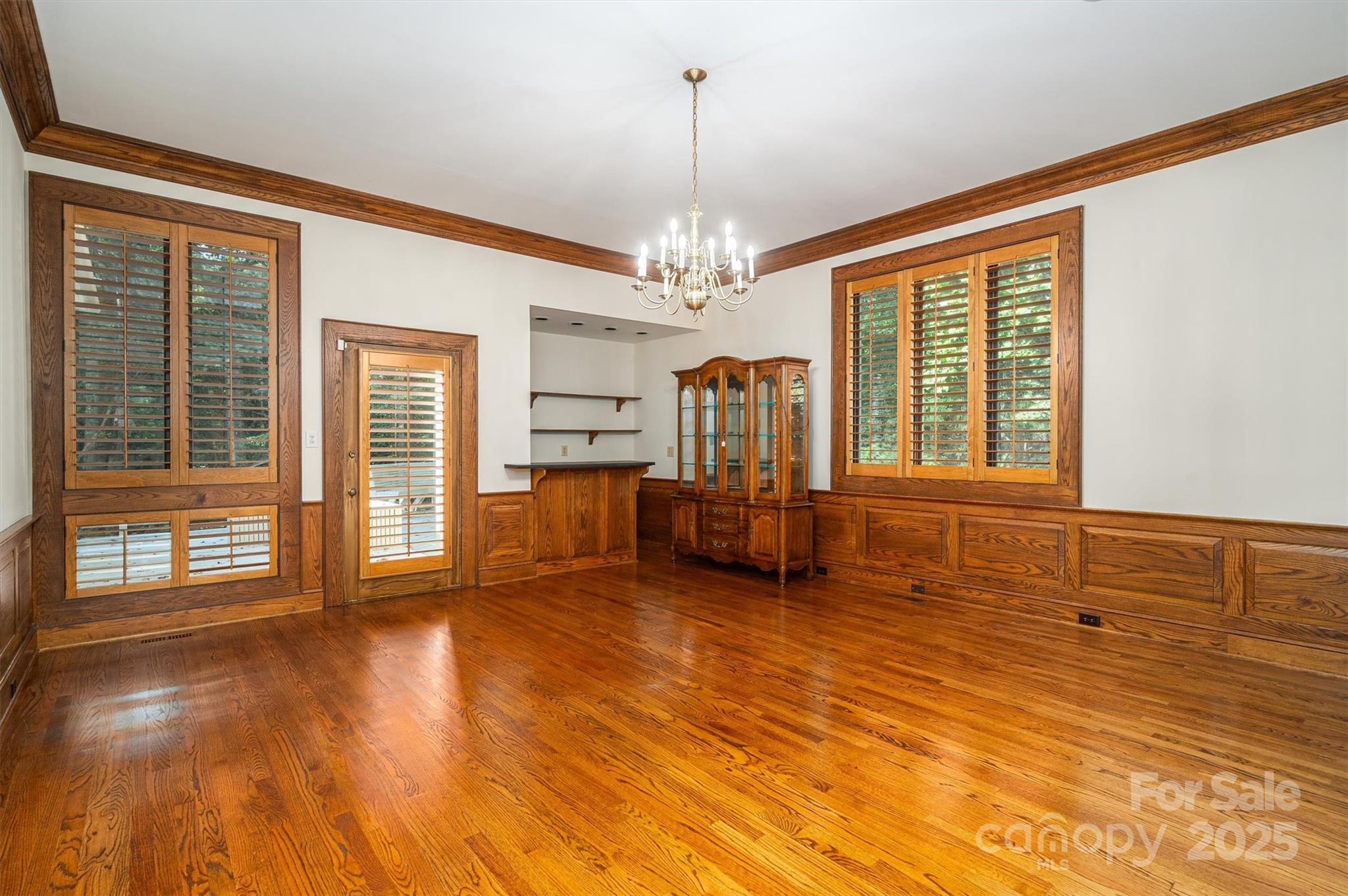 Country Club Gardens - Residential