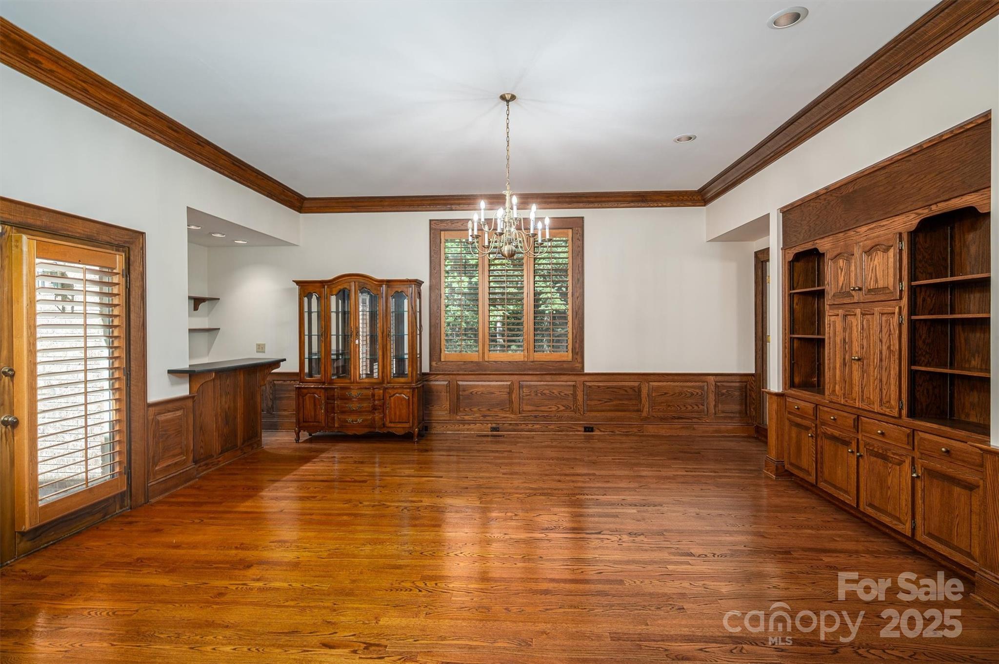 Country Club Gardens - Residential