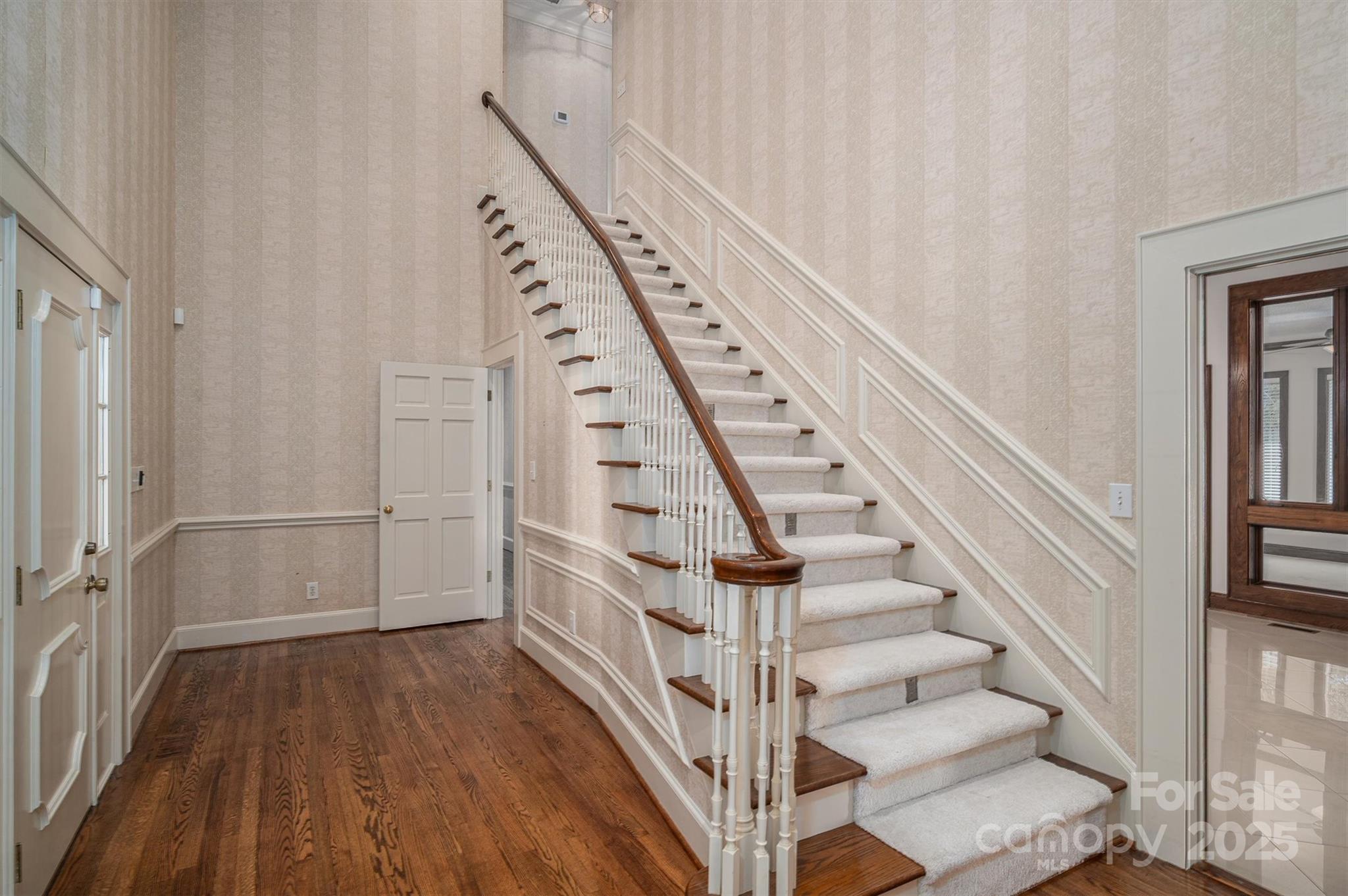 Country Club Gardens - Residential