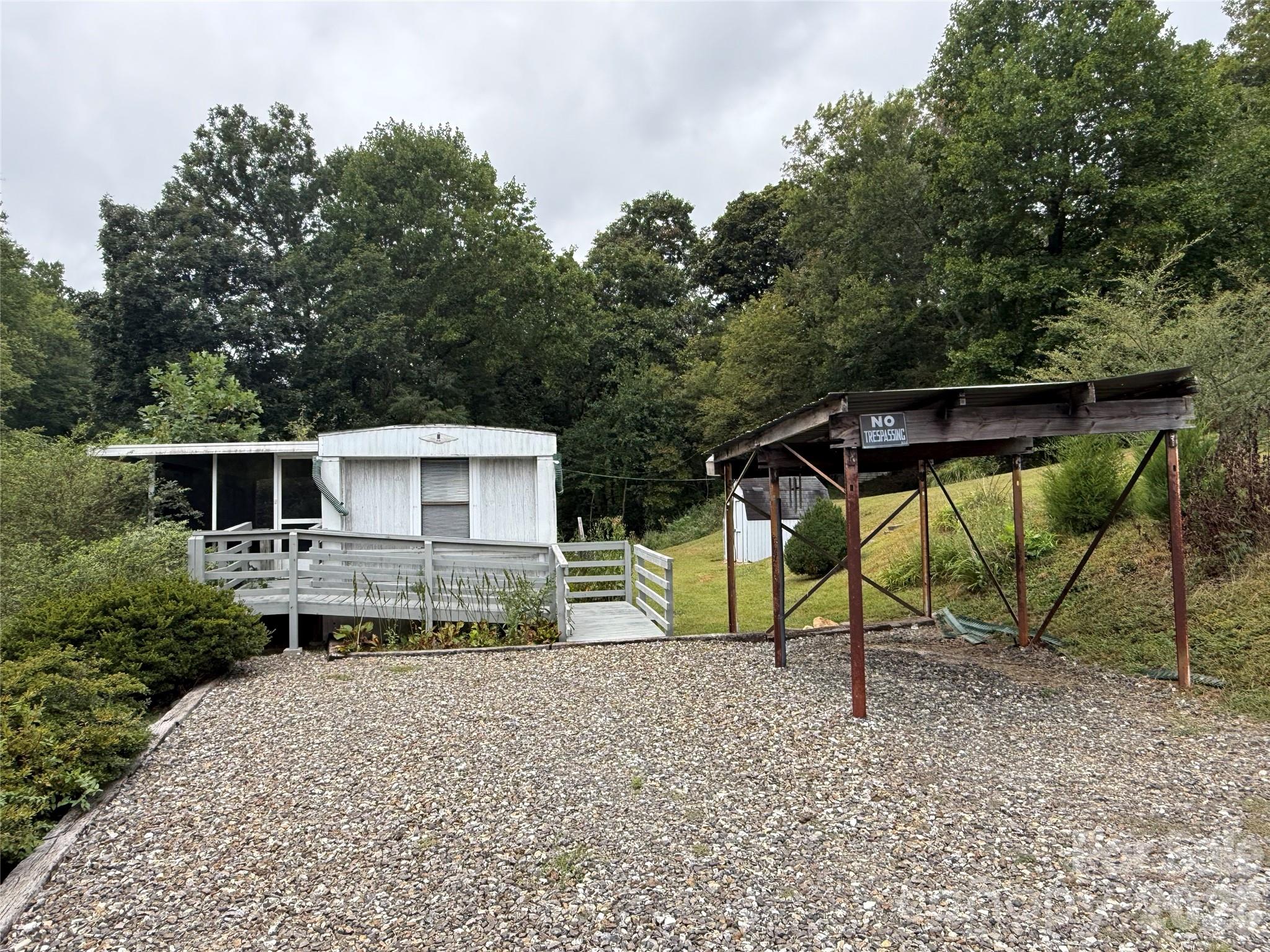 6 Short Dix Creek Road