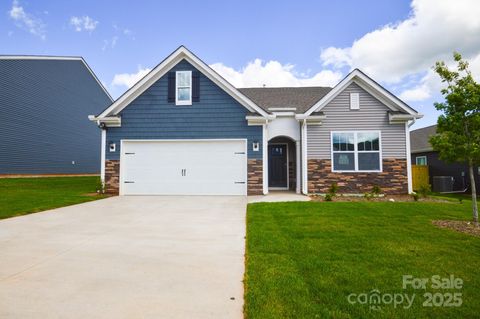 52 Woodvale Drive Waynesville NC 28786