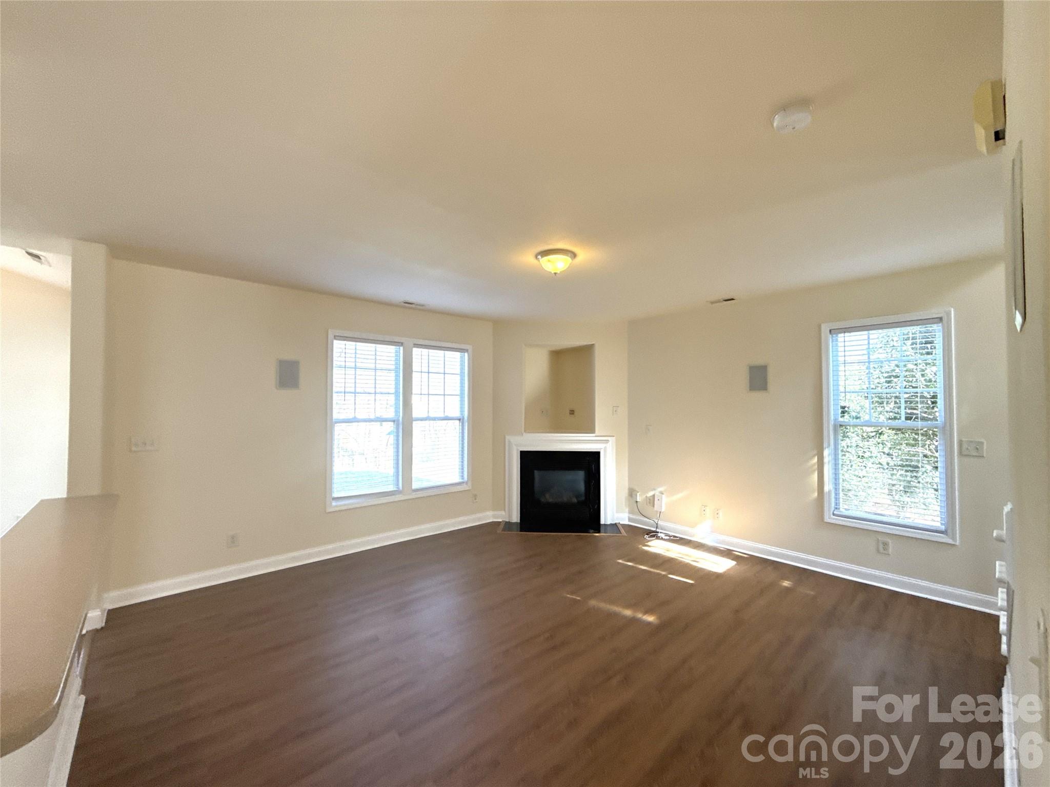 10082 Paisley Drive NW