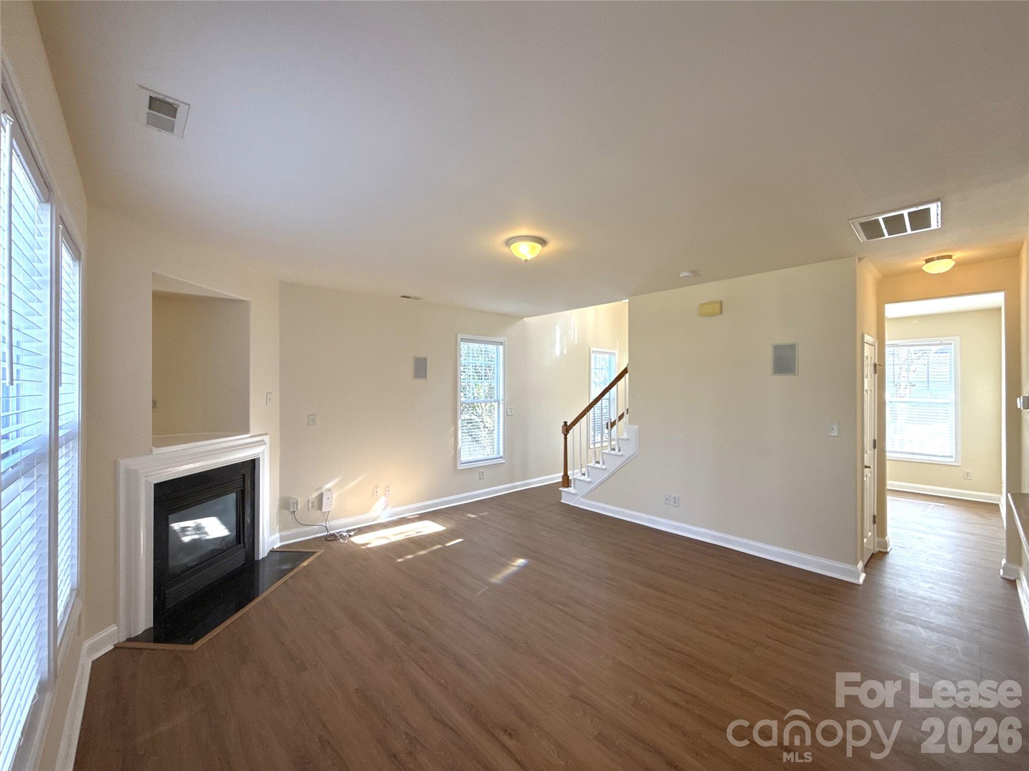 10082 Paisley Drive NW