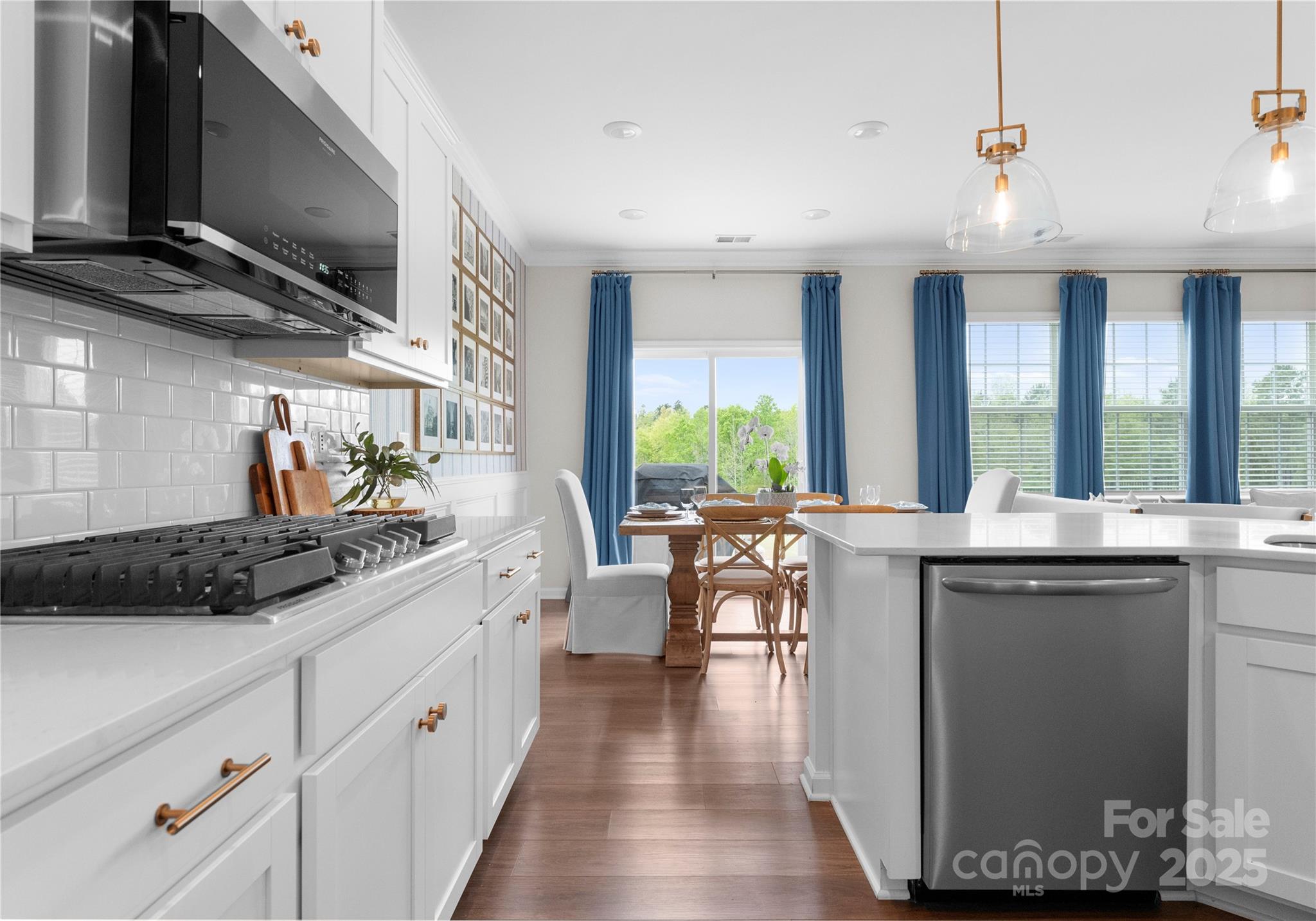 3619 Slider Terrace