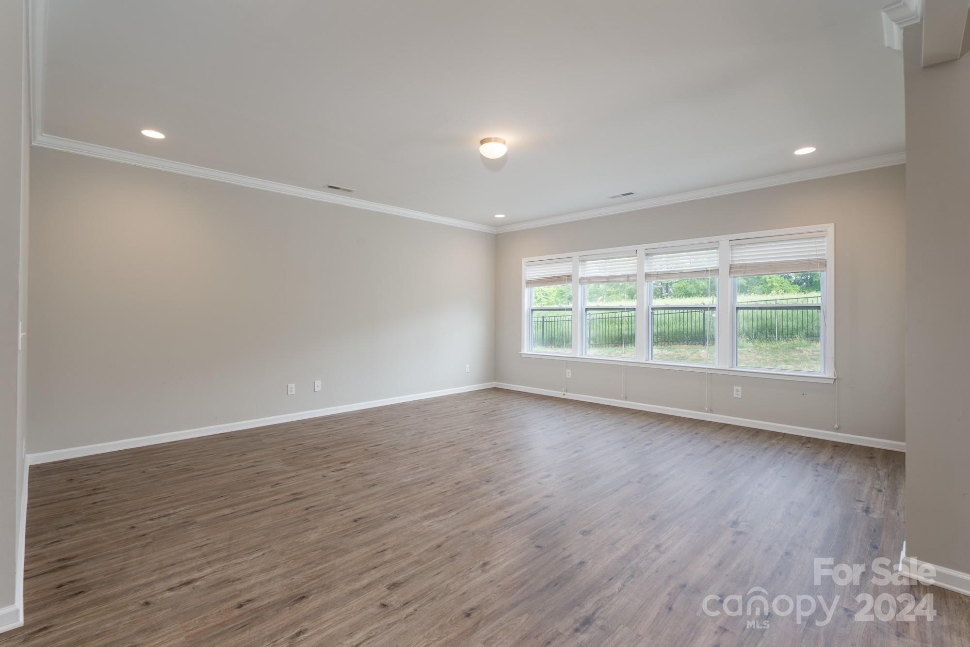 Lake Ridge - Residential