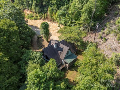 A home in Saluda