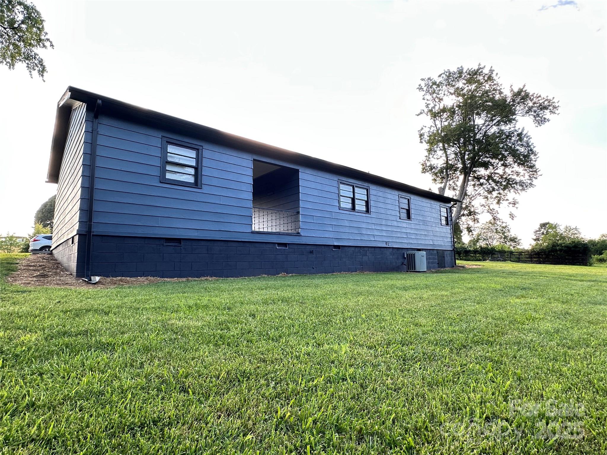 60 White Oaks Drive