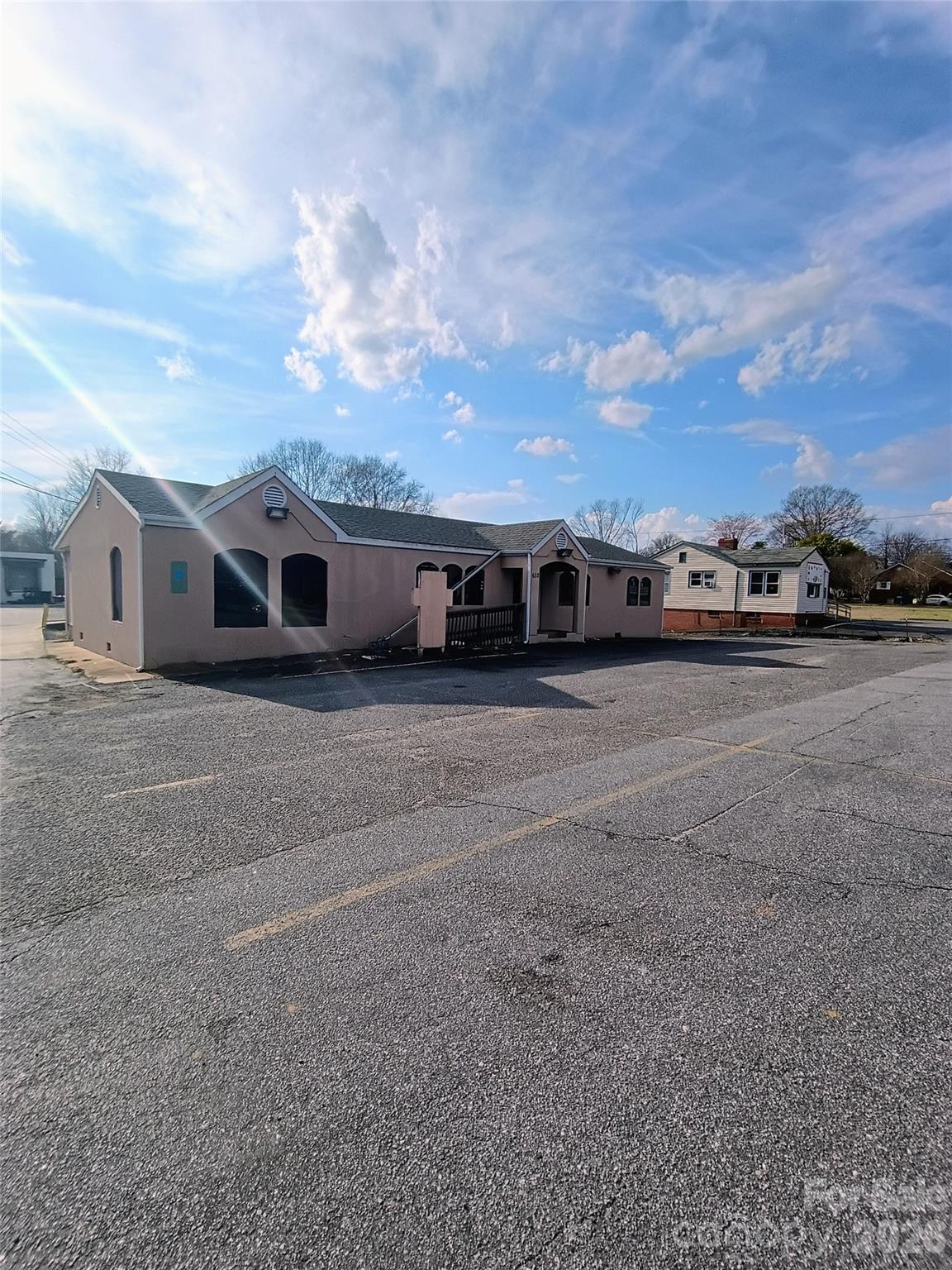 632,644,652 S Broadway Street