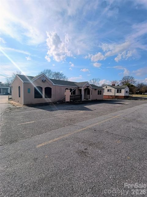 632,644,652 S Broadway Street Forest City NC 28043