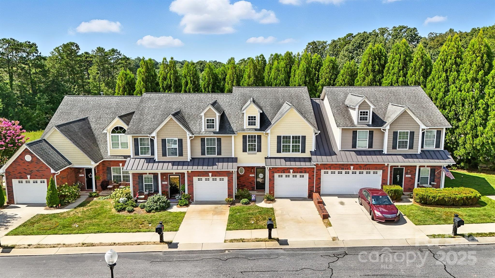 Braxton Gate Townhomes - Residential