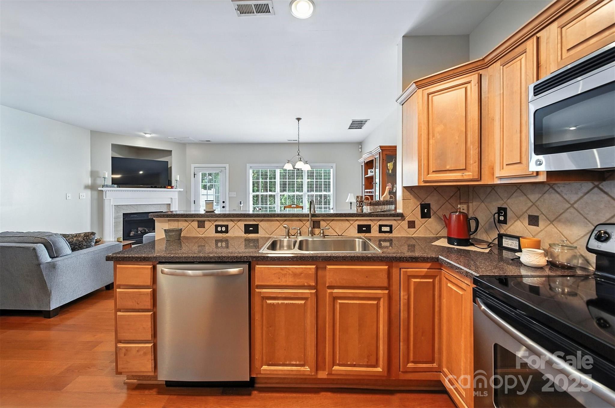 Braxton Gate Townhomes - Residential